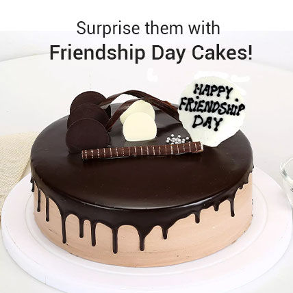 Friends Forever Bento Cake | bakehoney.com