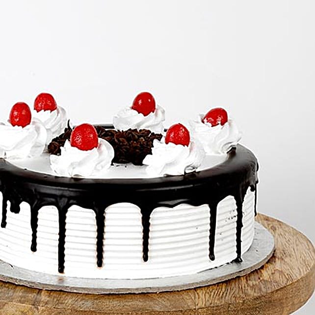Black Forest Cake Half kg Eggless
