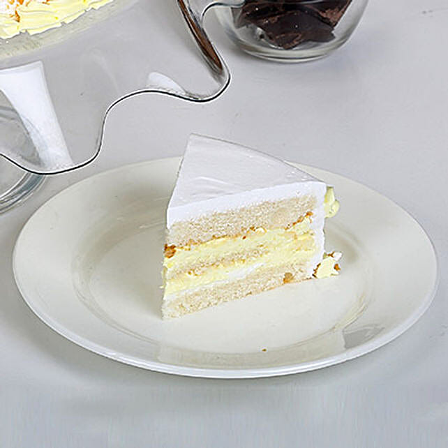 Butterscotch Round Cake Half kg Eggless