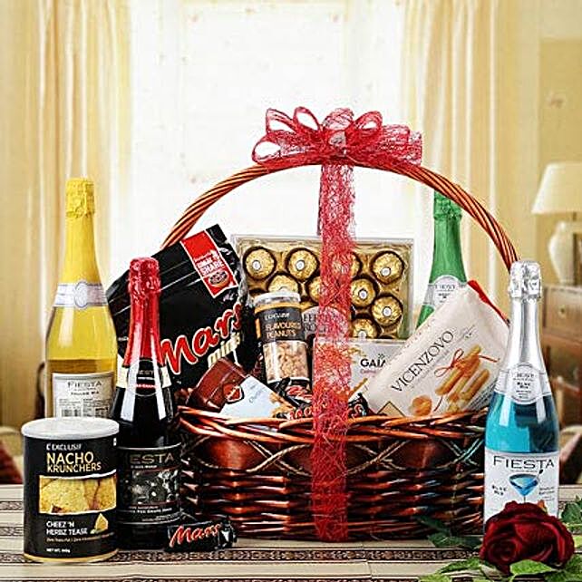 Surprise your soulmate with hampers from these Online Gift Stores in Dubai