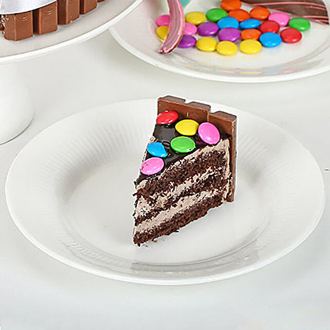 Kit Kat Cake 2kg