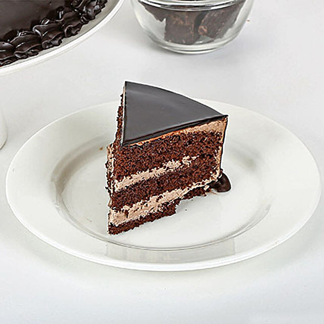 Rich Velvety Chocolate Cake 2kg Eggless